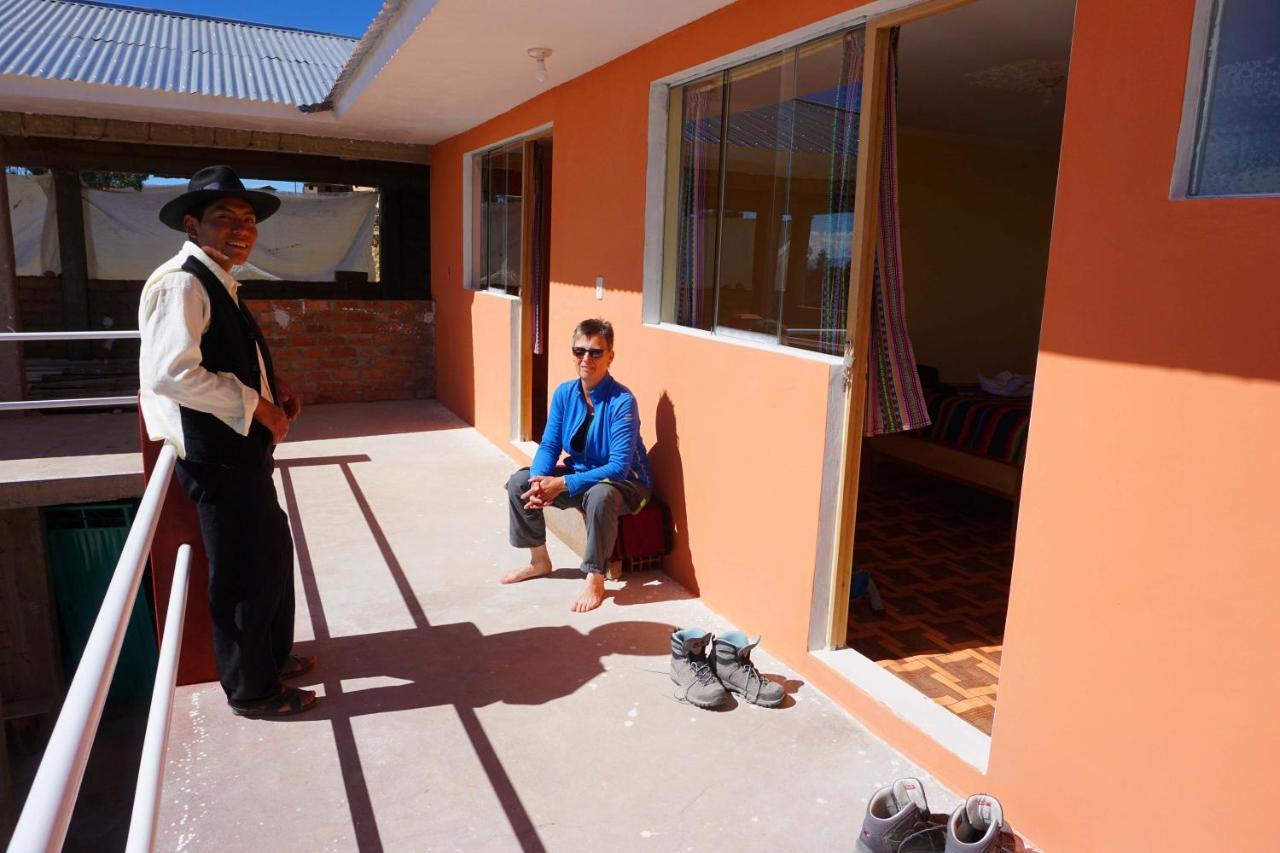 Ocosuyo Tikawasi Homestay Comunidad Pueblo Isla Amantani Jose Luis מראה חיצוני תמונה