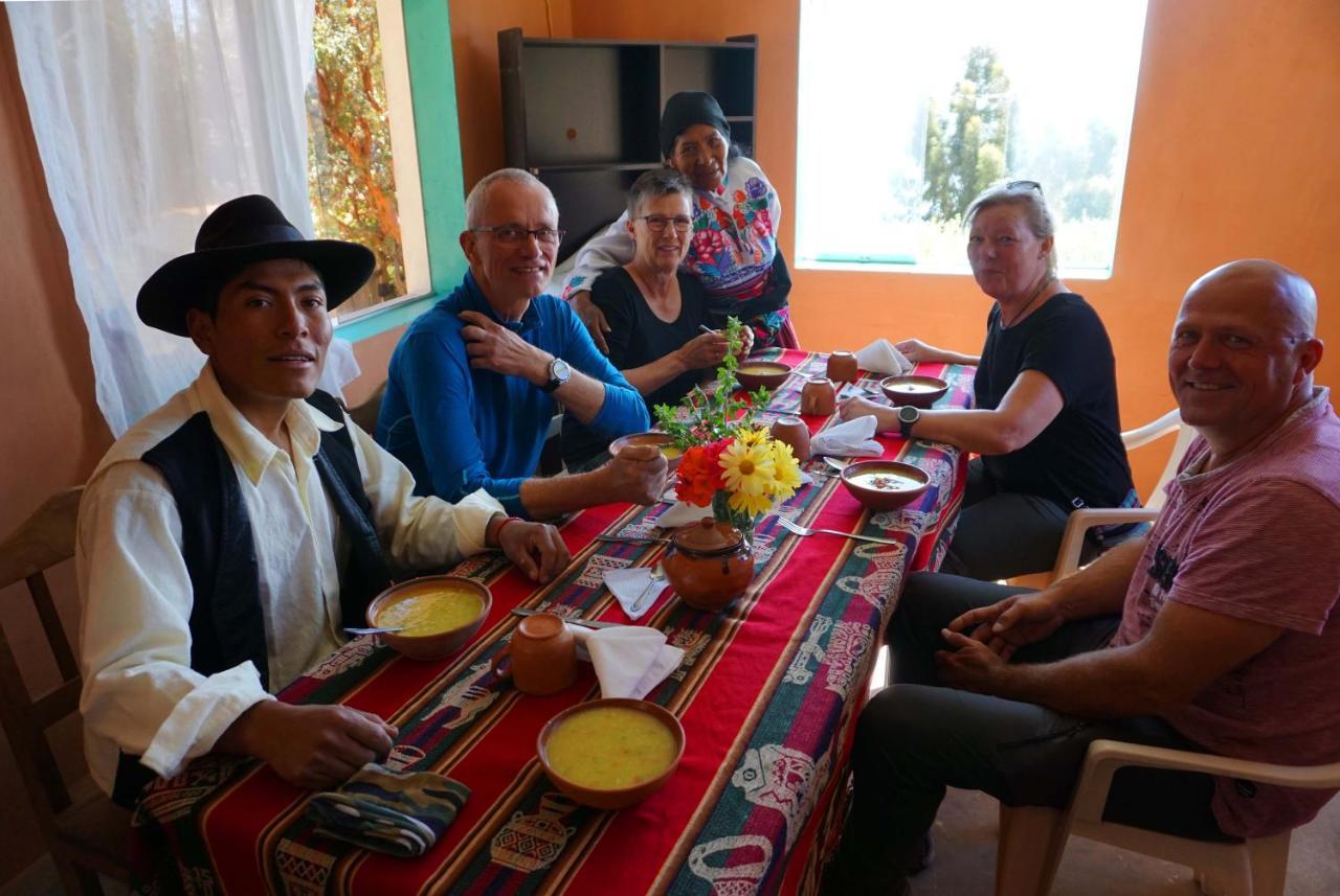 Ocosuyo Tikawasi Homestay Comunidad Pueblo Isla Amantani Jose Luis מראה חיצוני תמונה